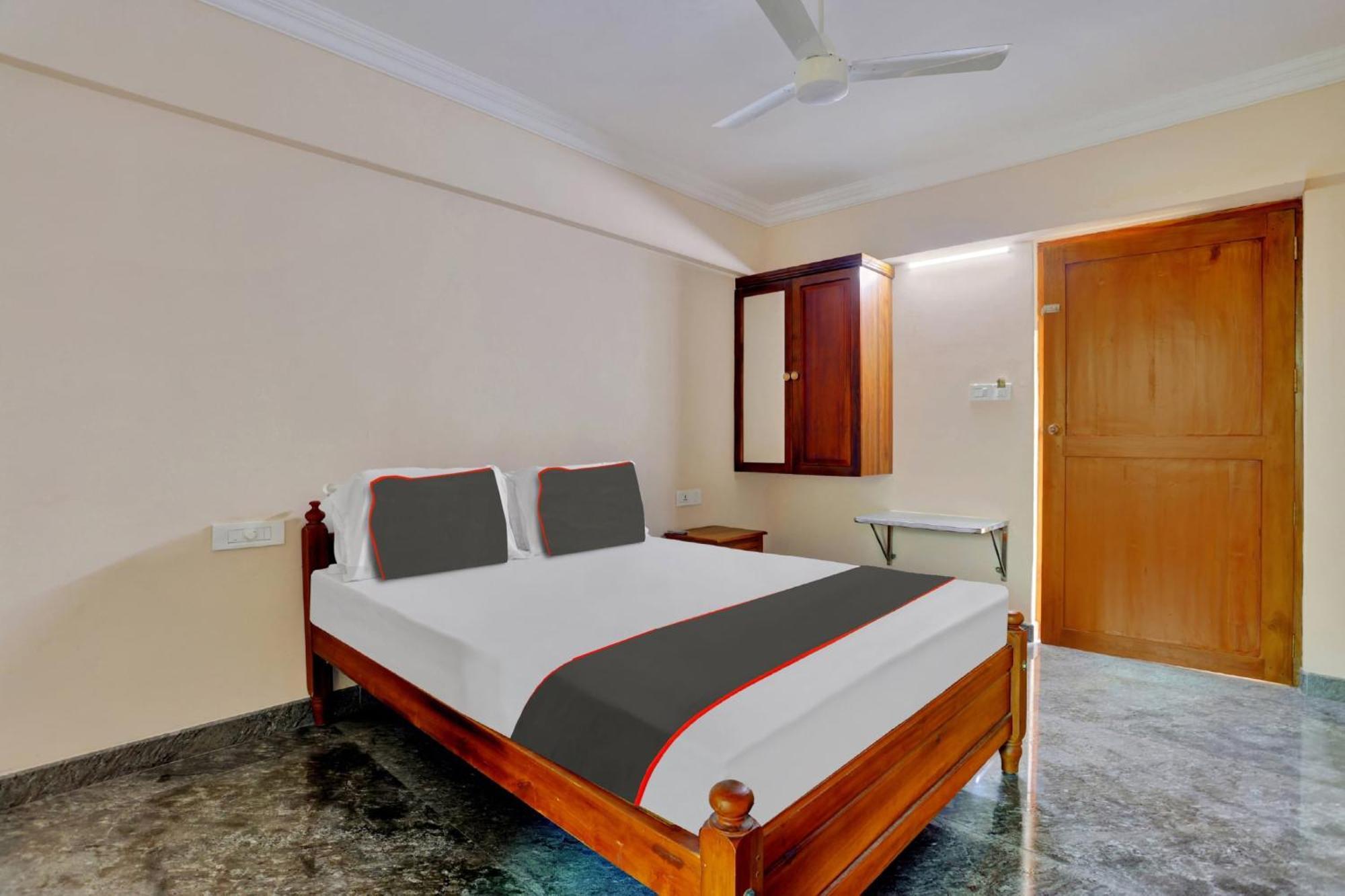 Hotel O Family Castle Inn Collection O Thiruvananthapuram Buitenkant foto
