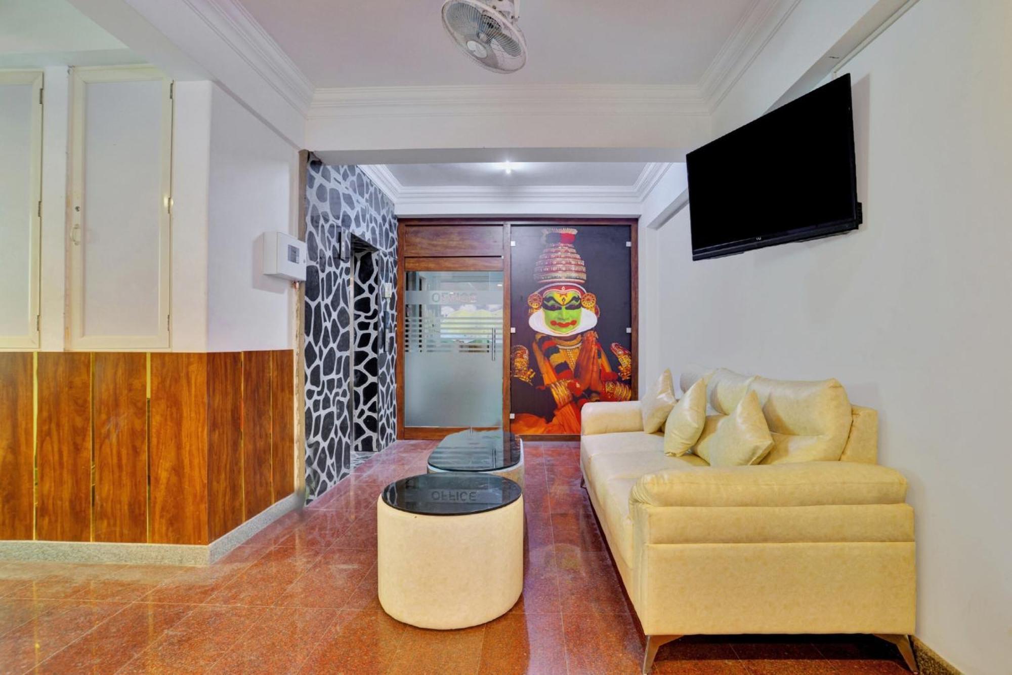 Hotel O Family Castle Inn Collection O Thiruvananthapuram Buitenkant foto