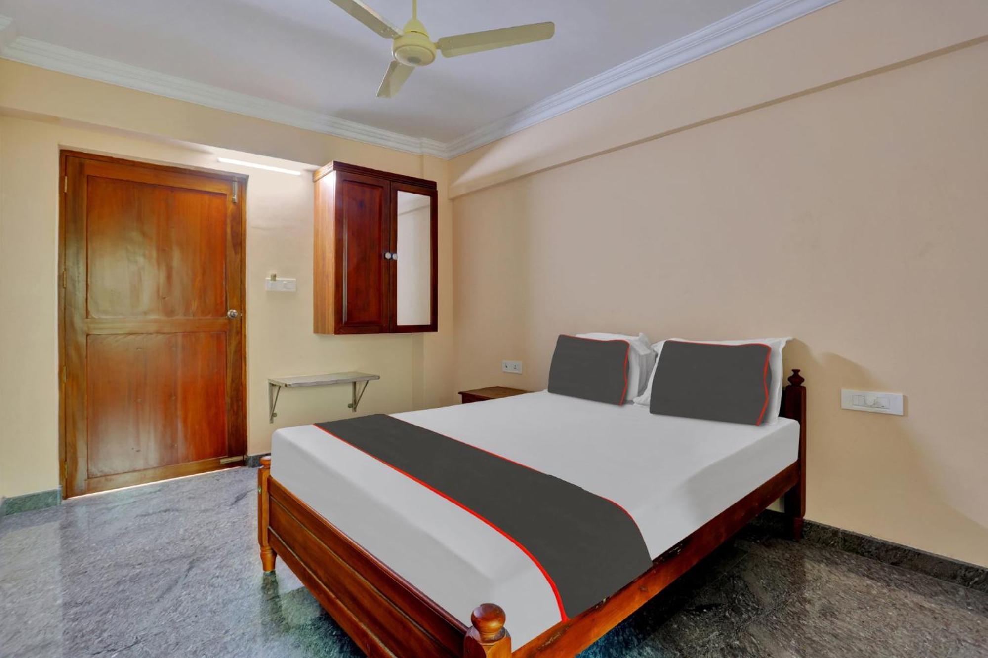 Hotel O Family Castle Inn Collection O Thiruvananthapuram Buitenkant foto
